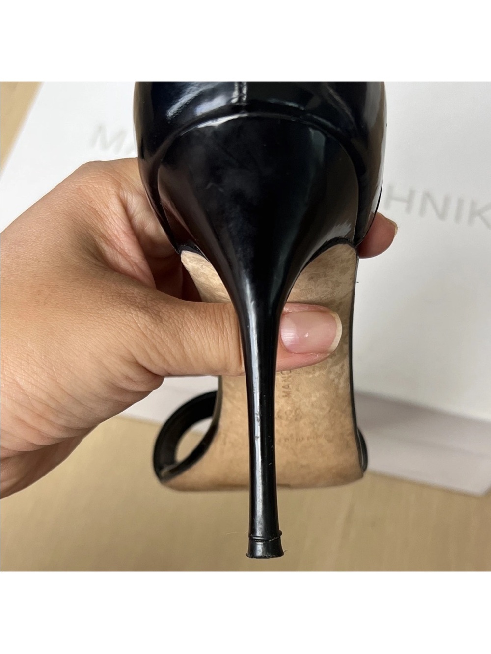 Manolo Blahnik Loma Black Patent Leather Strappy Heel Heel EU 38.5 - Picture 11 of 13